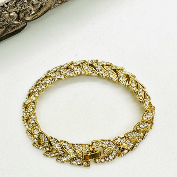 Vintage Rhinestone Bracelet - Picture 6 of 12